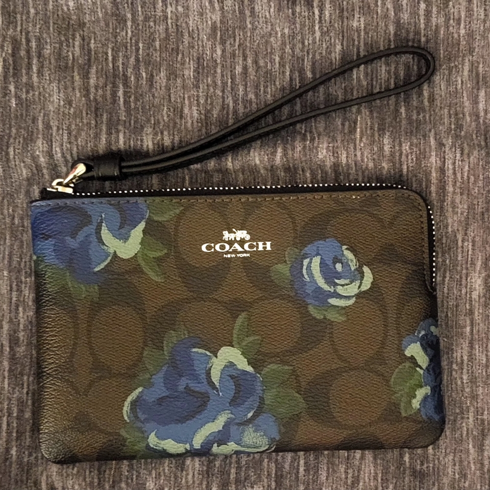 Coach Corner Zip Wristlet In Blue Rose Print